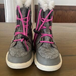 Sorel size 1 Winter Boots